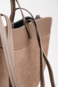 moscovi-elvira-tote-skora-licowa-detal-bok.jpg